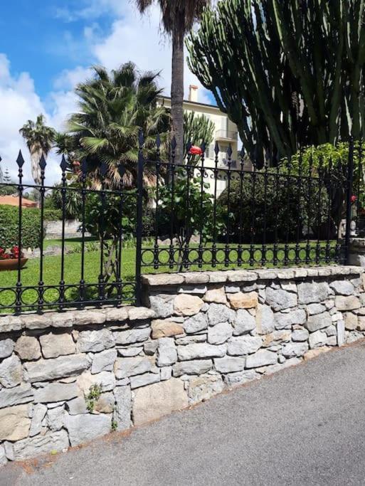 La Casa Di Anna, In Palazzina Liberty Fronte Parco Apartment Bordighera Bagian luar foto