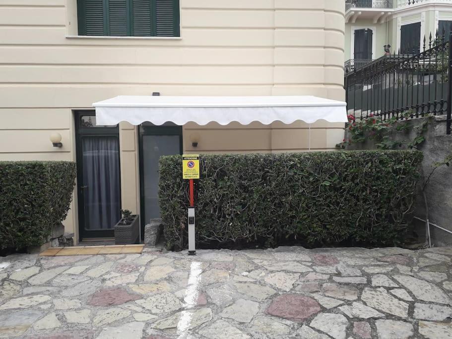 La Casa Di Anna, In Palazzina Liberty Fronte Parco Apartment Bordighera Bagian luar foto